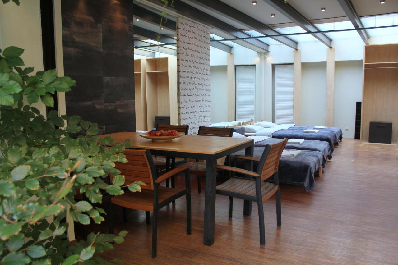 Apartment With Garden In City Center Cracovie Extérieur photo